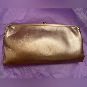 Hobo Lauren Clutch in color “Cameo”